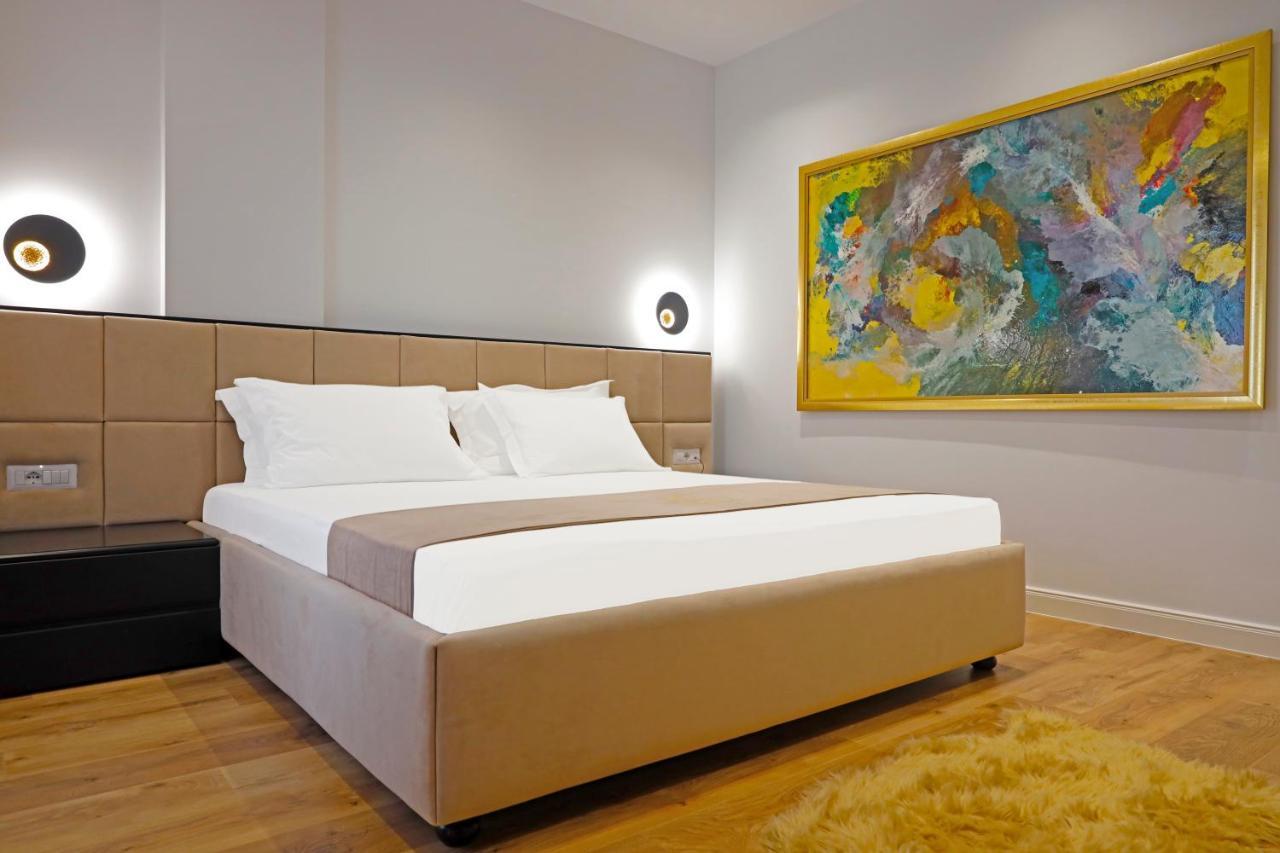 Mark Hotel Tirana Berxull Екстер'єр фото