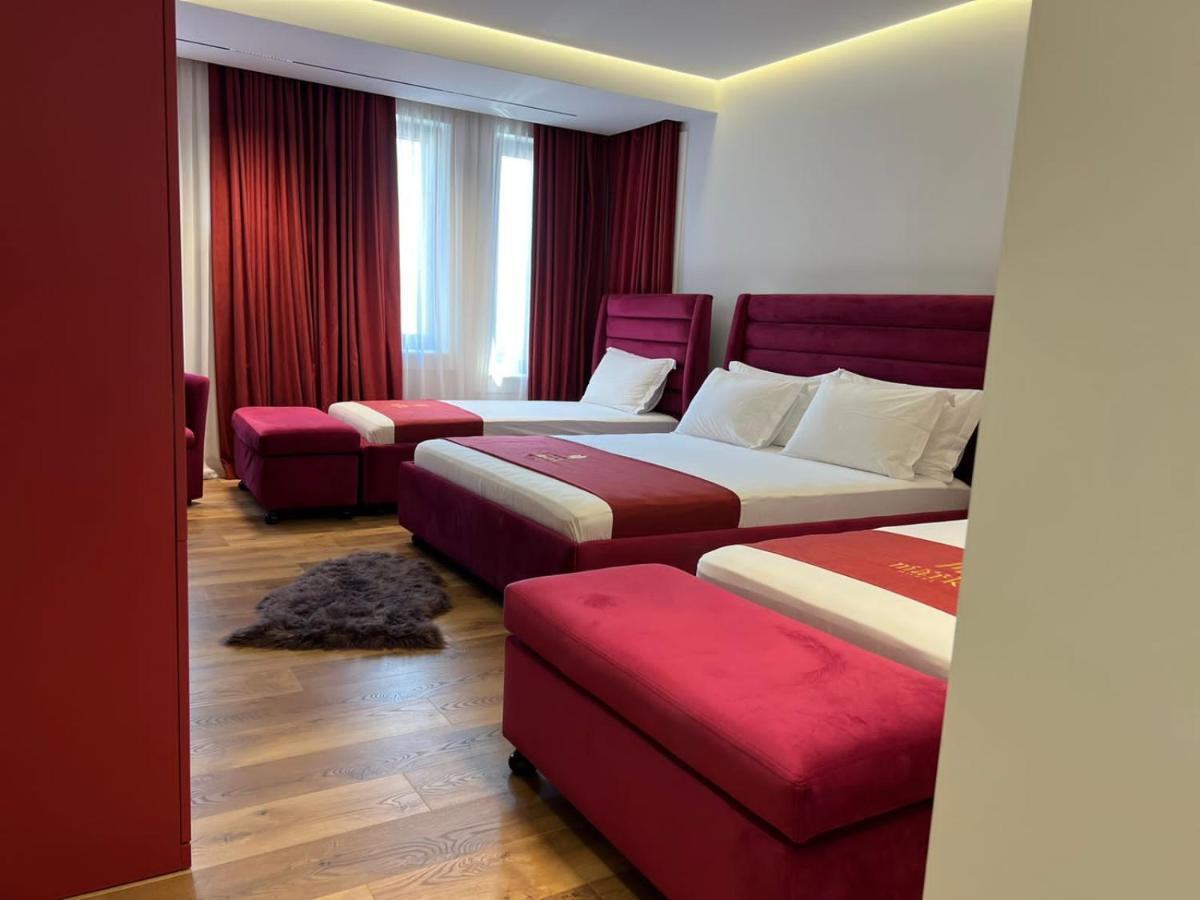 Mark Hotel Tirana Berxull Екстер'єр фото