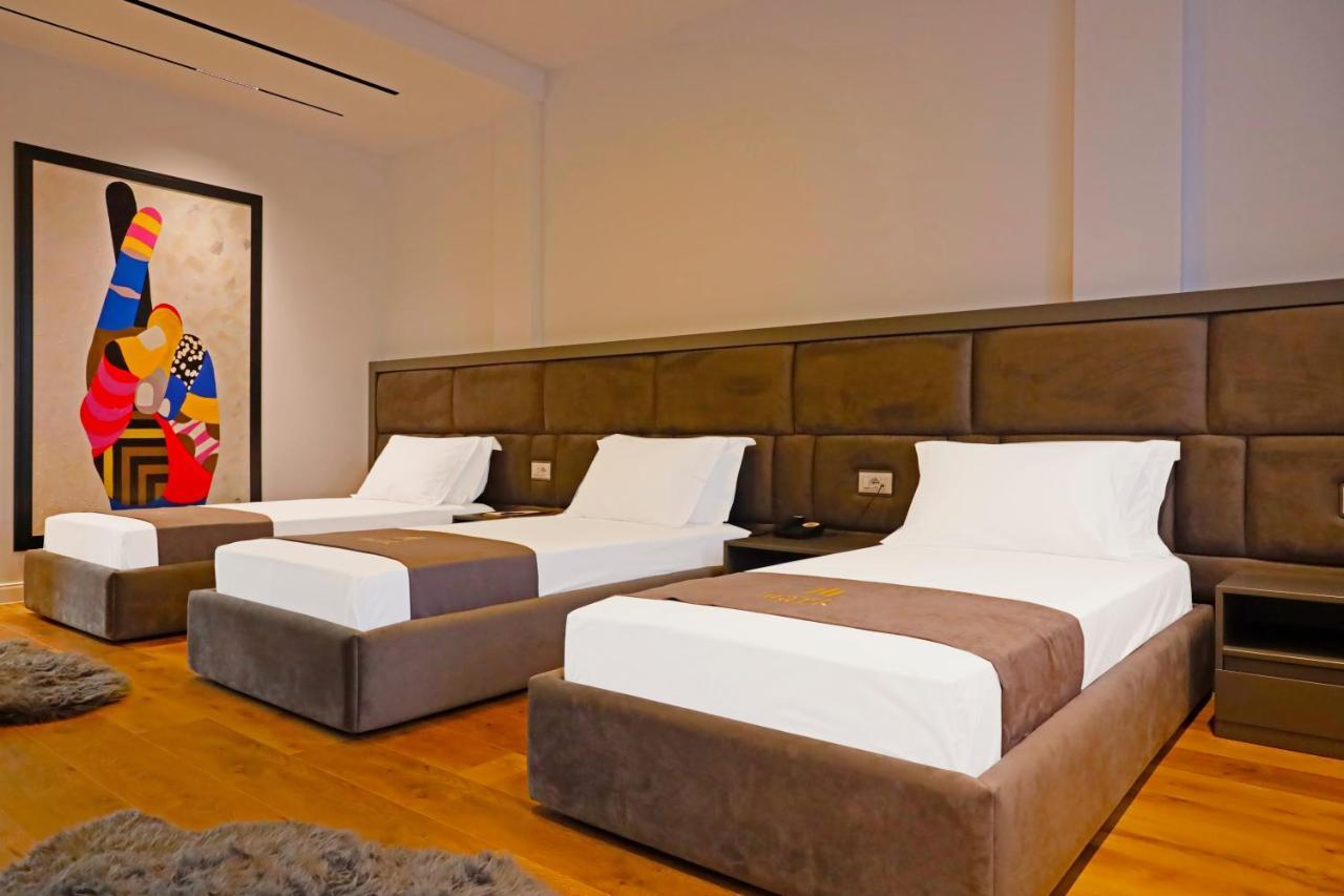 Mark Hotel Tirana Berxull Екстер'єр фото