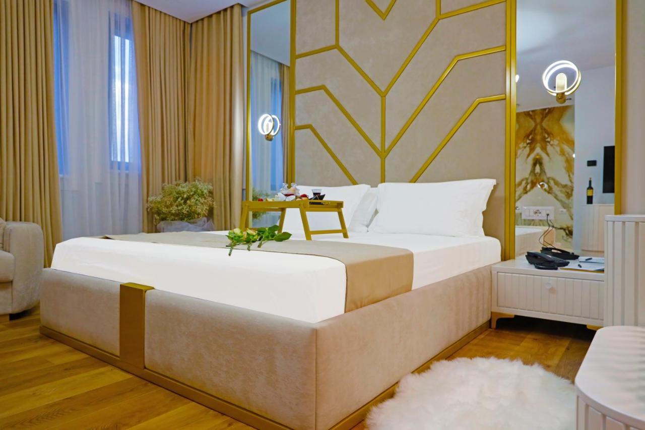 Mark Hotel Tirana Berxull Екстер'єр фото